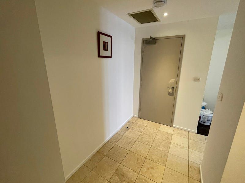 137 / 8 Dixon Street, Haymarket