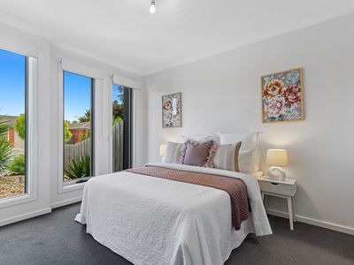 2 / 16 Xavier Court, Werribee
