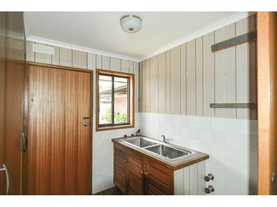 4 Oak Court, Horsham