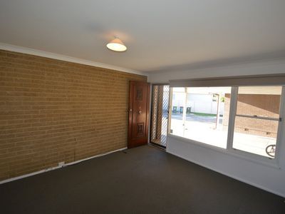 4 / 21 Terry Avenue, Warilla