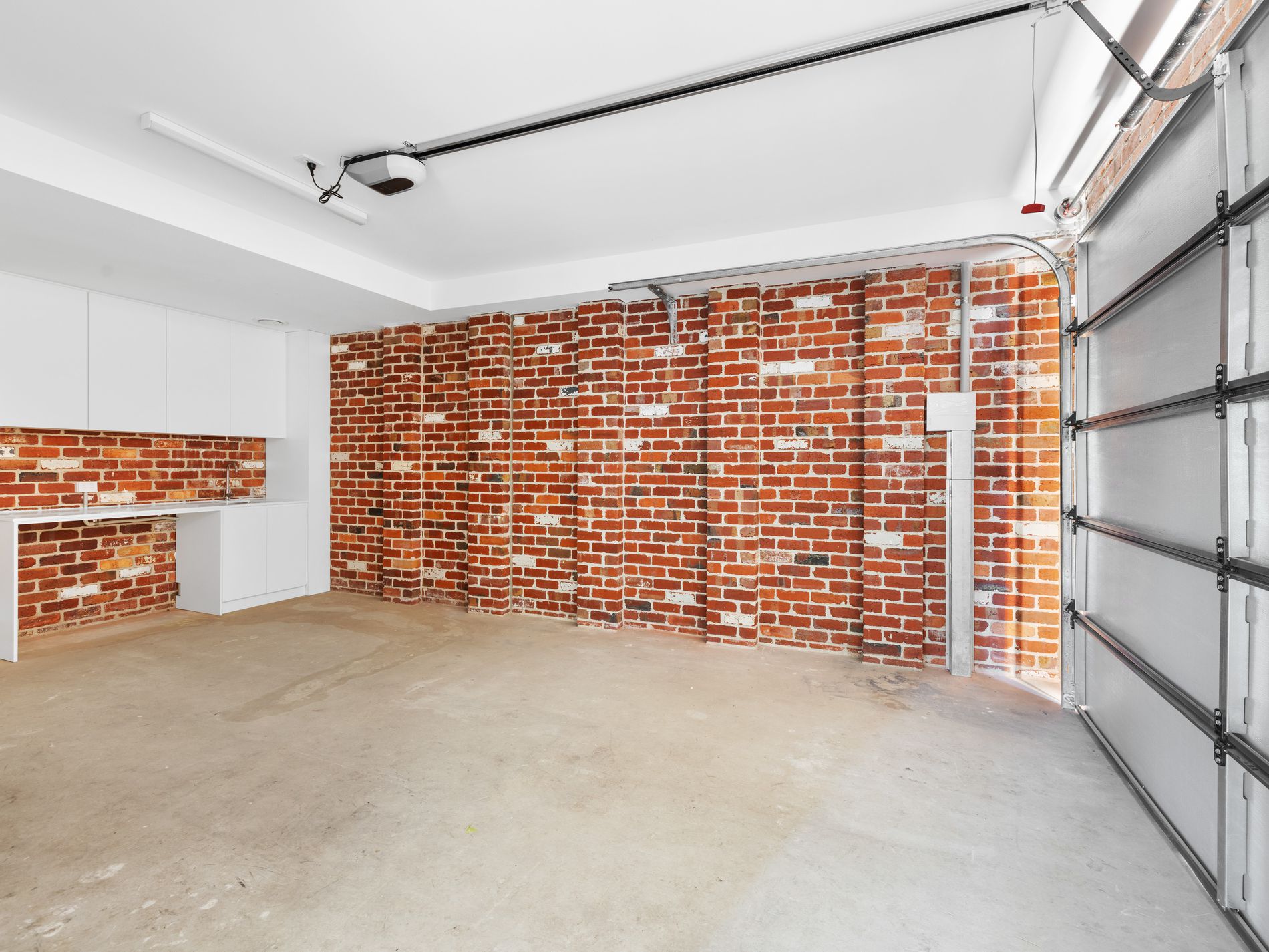 1 / 12 Irvine Crescent, Brunswick West