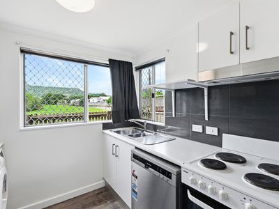 6 / 3 MAYTOWN CLOSE, Manoora