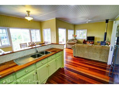 19 Western Avenue, Montville