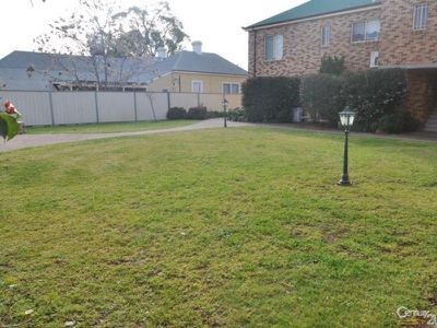 11 / 77 Bultje Street, Dubbo