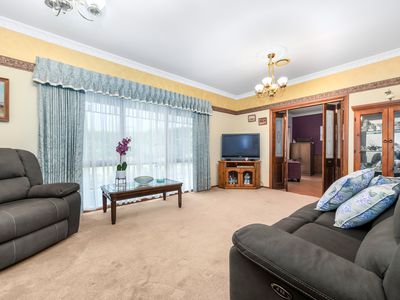 12 Woodlands Drive, Somerville