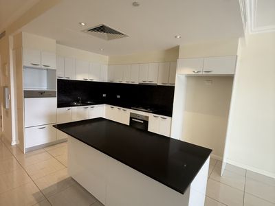 305 / 12 salonika, Parap