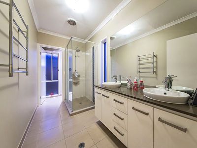 12 Foxwood Cct, Wakerley