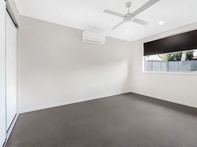 2 / 22 Mustang Close, Hillvue