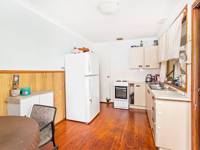 4 Fisher Street, Oak Flats