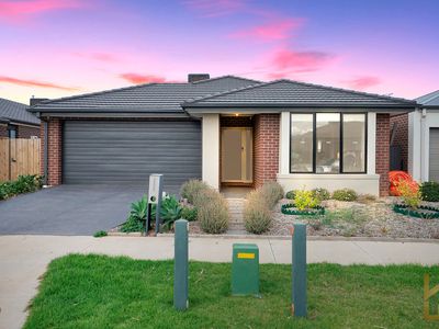 18 Sugarlea Street, Manor Lakes