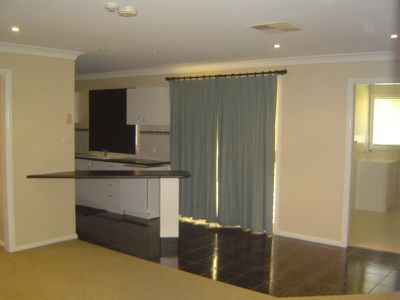 8 Davidson Drive, Dubbo