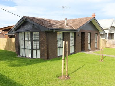 8 Stinton Avenue, Newtown