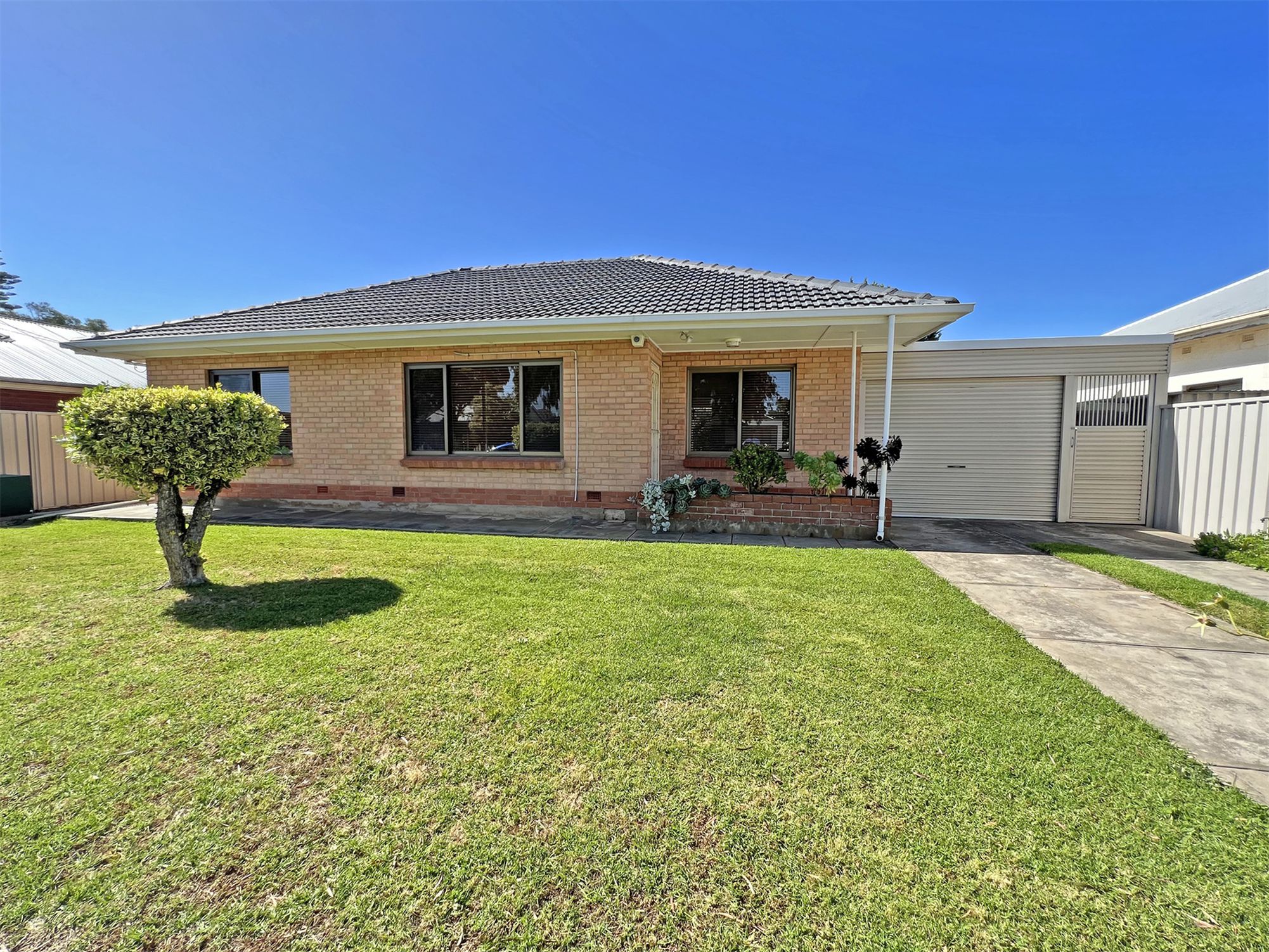 33 Wolseley Terrace, Ascot Park