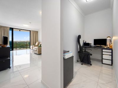 31210 / 5 Harbourside Court, Biggera Waters