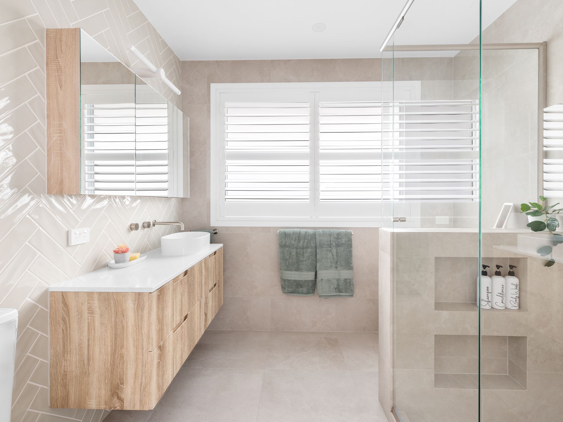 2 / 52 Corrigan Avenue, Brooklyn