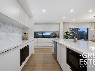9 Memorial Drive, Narre Warren North