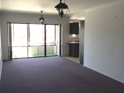 8 / 9 - 11 Peterborough Avenue, Lake Illawarra