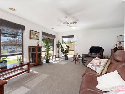 19 LLOYD STREET, West Wodonga