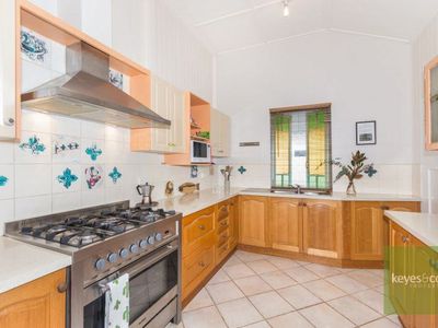 11 Townsend Street, Mysterton