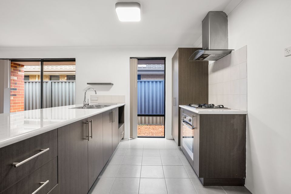 5 ANGERTON MEWS, Baldivis
