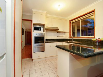 16 Sandhurst Mews, Hampton Park
