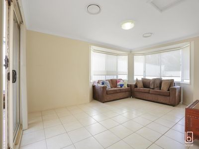 35A Skyhawk Avenue, Hamlyn Terrace
