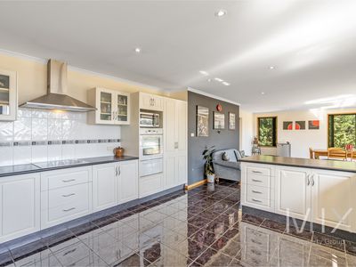 4 Dylan Street, Brighton