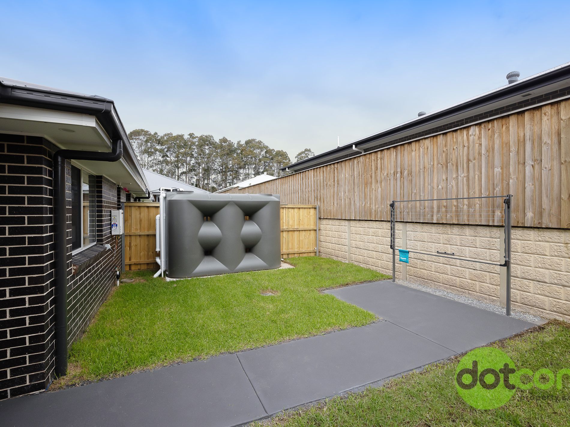 2 / 12 Aurora Way, Chisholm