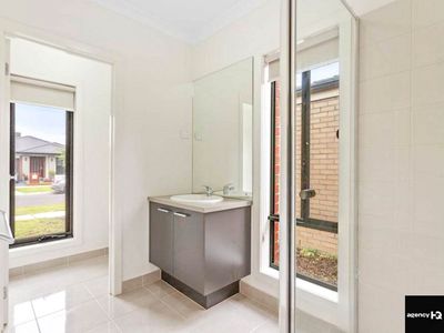 6 Radiance Street, Tarneit