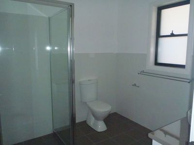 'The Avenue' / 32A Stonehaven Avenue, Dubbo