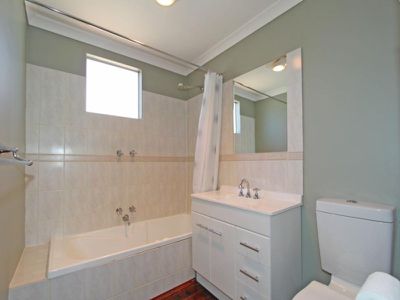 298 Piccadilly Street, Piccadilly