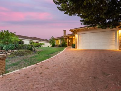 35 Hatherley Parade, Winthrop