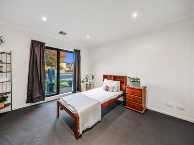 65 Hayton Park Boulevard, Cranbourne West