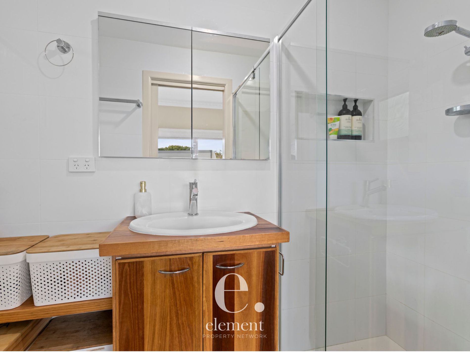 59 Laura Avenue, Belmont