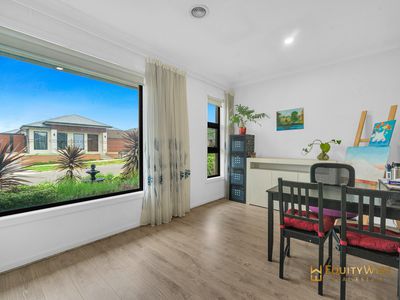 9 Huron Road, Manor Lakes