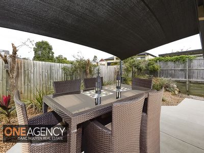 9 Admiral Cres, Springfield Lakes