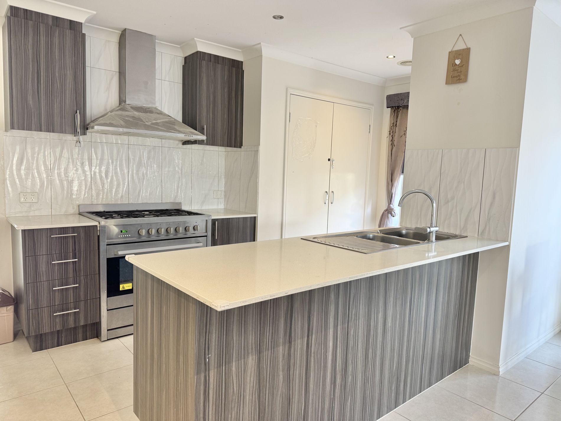 14 Brittle Street, Manor Lakes
