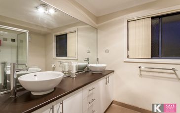 10 Castle Court, Beaconsfield