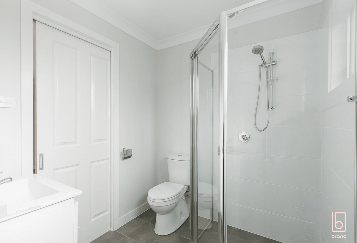 26A Campbell Parade, Mannering Park