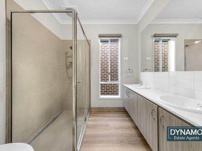 50 Peppertree Parade, Craigieburn