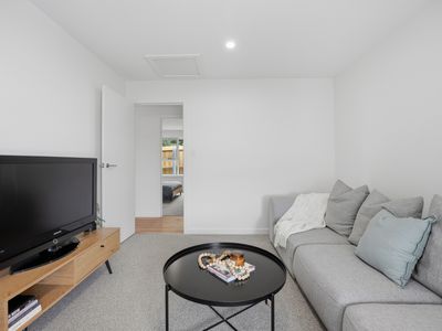 2 / 61 Stanley Street, Summerhill