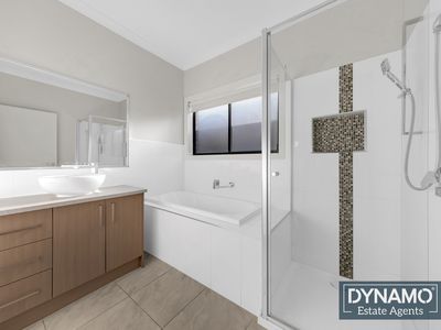 22 Black Wattle Road, Craigieburn