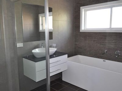 2 Clematis Street, Forbes