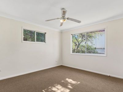 11 Cushing Street, North Ipswich