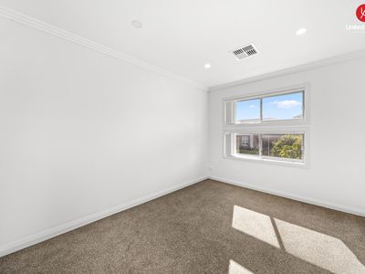 4B Kelly Street, Oran Park