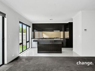 10 Greenwich Crescent, Bundoora