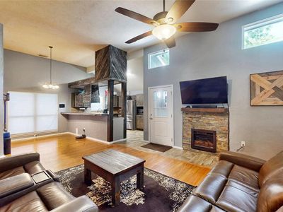 7409 Pebble Beach Drive, Rowlett, TX, International