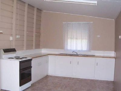 4 OXFORD STREET, Charters Towers City
