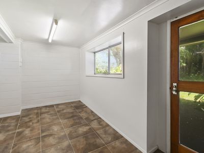 6 Feldt Street, Flying Fish Point
