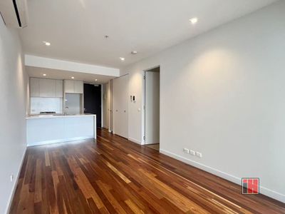 1025 / 18 Albert Street, Footscray